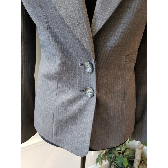 The Limited Blazer Jacket Women's Size 4 Gray Pinstripe Wool Single Breasted - Picture 9 of 16